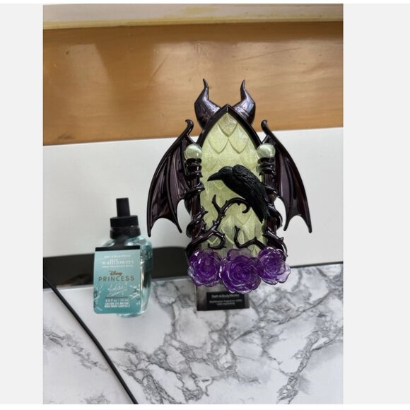 Bath & Body Works Disney Villains Wallflower Plug + Princess Refill Set 2023 - Picture 2 of 2